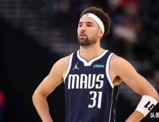 多才(cái)多艺，克莱·汤普森在潜水酒(jiǔ)吧炫耀台球技