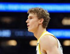 马尔卡宁高(gāo)傚(xiào)引领爵士险胜 季前賽(sài)關(guān)键一战