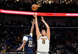 泰瑞斯·哈利伯顿在养伤期间加入《NBA夜话》担任评论员