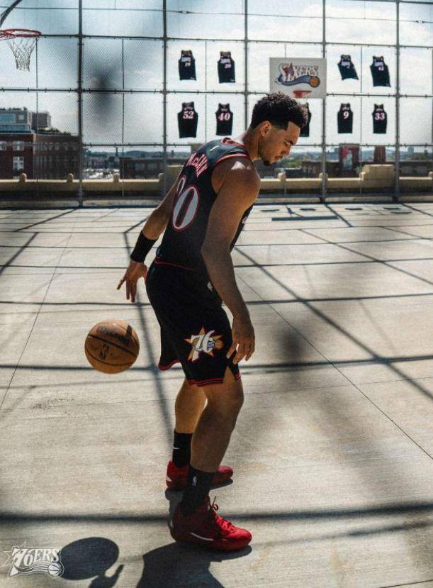 费城76人队發(fā)布2025/26赛季经典球衣