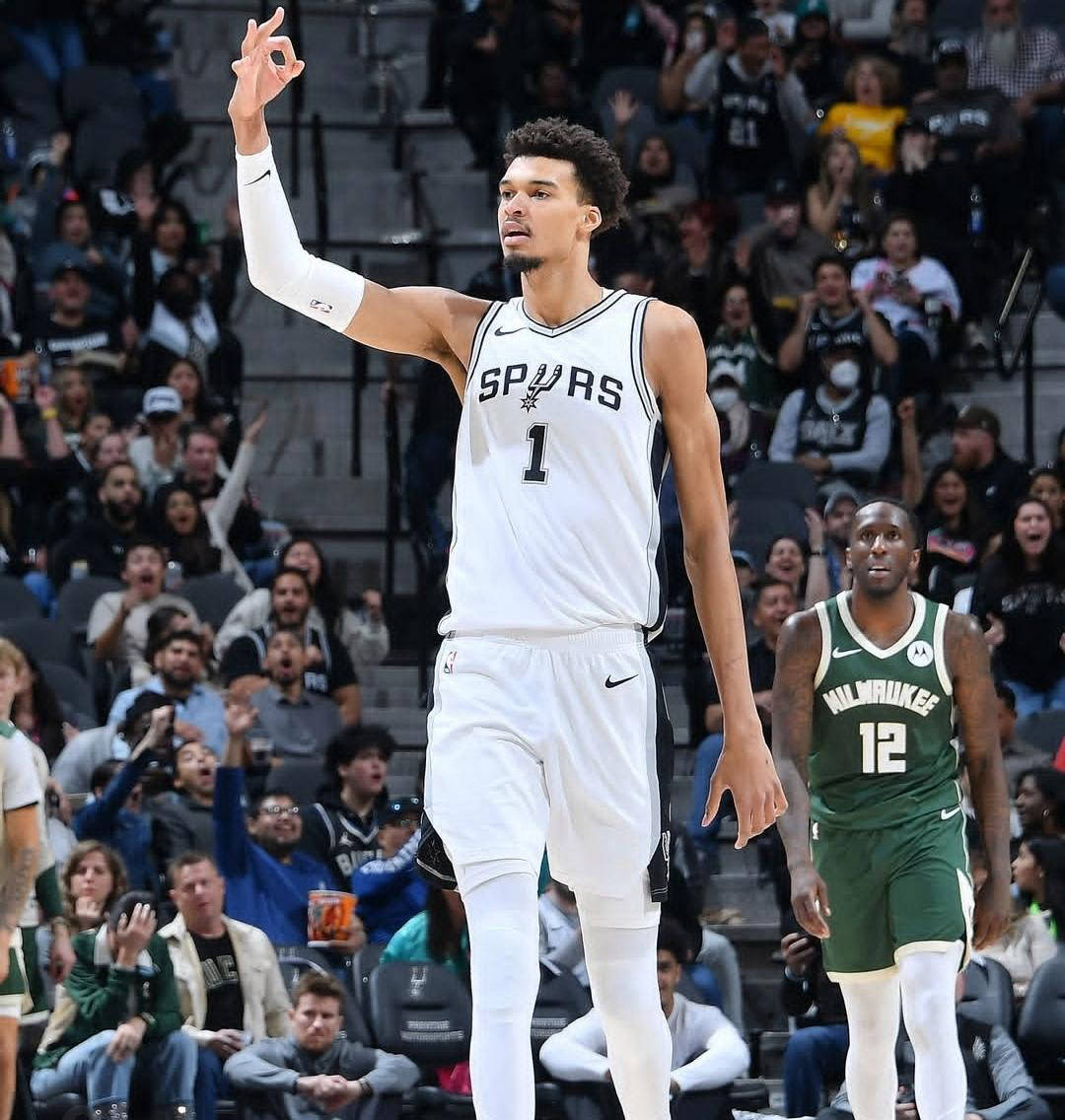 马刺(cì)交易获得劳里-马爾(ěr)卡(kǎ)宁,超级双塔携手西(xī)部对抗!