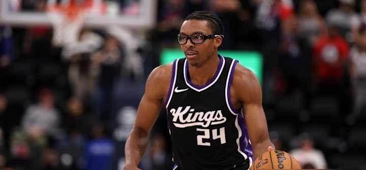 火(huǒ)箭战绩飙升!再签前国王队场均13+防守猛将,总冠军在望