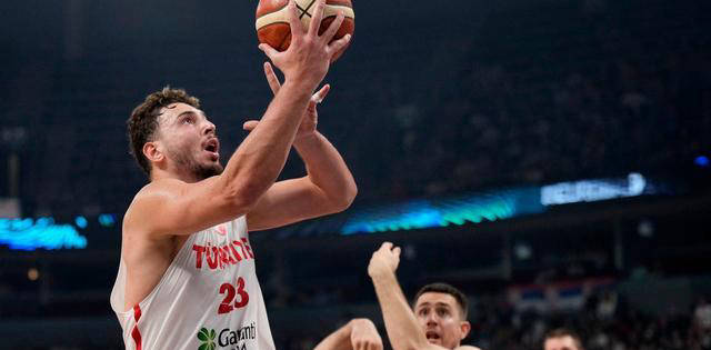 火箭新秀(xiù)阿尔佩伦·申京实力超群，表現(xiàn)逐渐出色