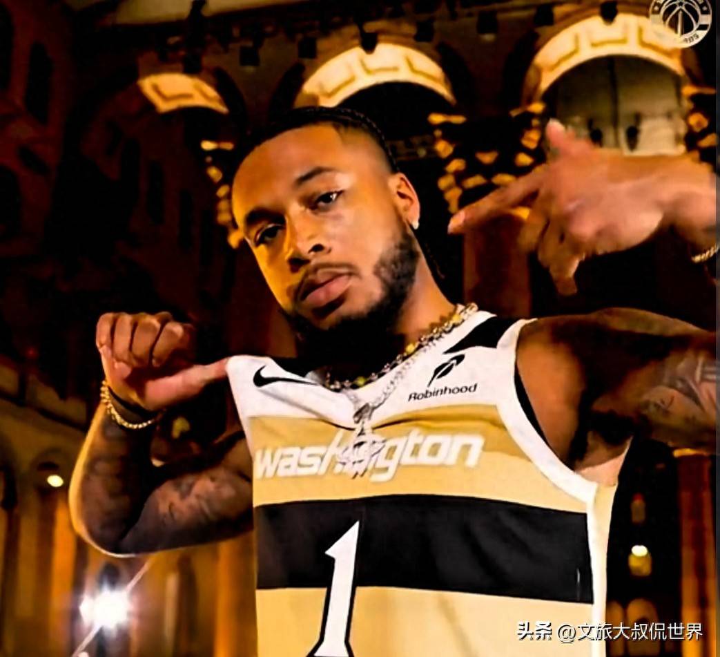 NBA奇才发布城市版球衣amp;惠特摩尔发起(qǐ)冲刺号角:新赛季我们来了!