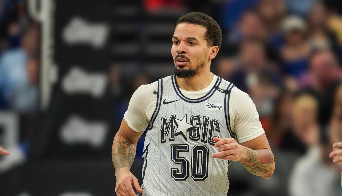 密尔沃(wò)基雄(xióng)鹿队的自由市场签约风波