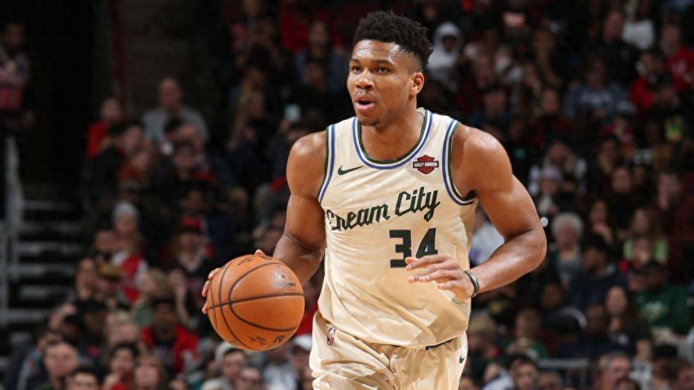 密尔沃基雄鹿队重启“奶油城”城市版队服