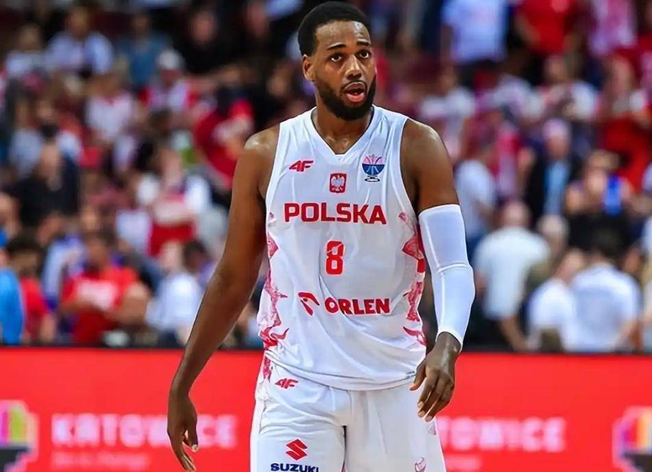 曝上海男篮接触NBA冠(guān)军后衛(wèi),欧锦赛场均28.3分,三(sān)分球命中率61%