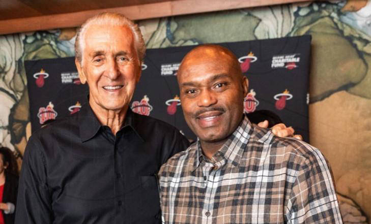 前NBA球星揭(jiē)秘:莱利(lì)尝试绕开工资帽(mào)一事