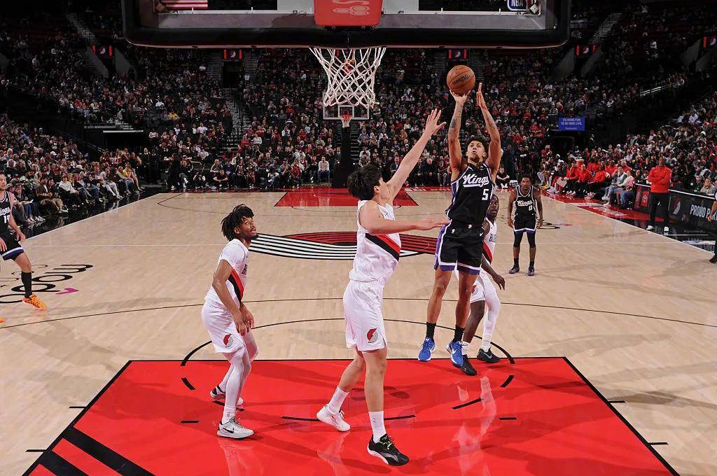 恭喜杨瀚森!收视率超过NBA总决賽(sài)!两场季前賽(sài)暴露四大问题