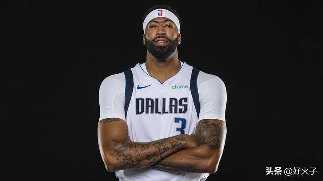 风雨中(zhōng)引领:安东尼·戴维斯谈独行侠韧性