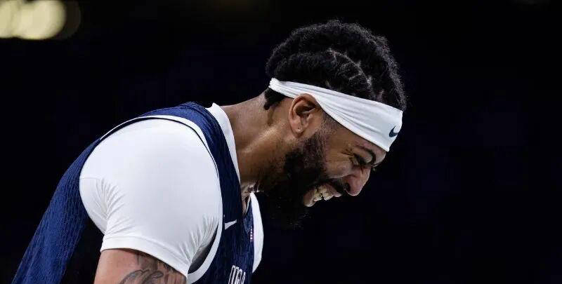 安(ān)东尼-戴维斯体態(tài)引起争议