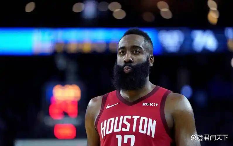 NBA裁判报告引争议,快船两度喫(chī)亏全因(yīn)哈(hā)登,小卡絕(jué)杀拯救裁判闹剧