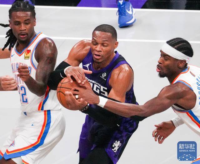 NBA常规赛:雷霆胜国王