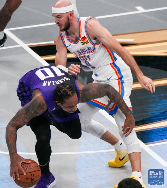 NBA常规赛:雷霆胜国王