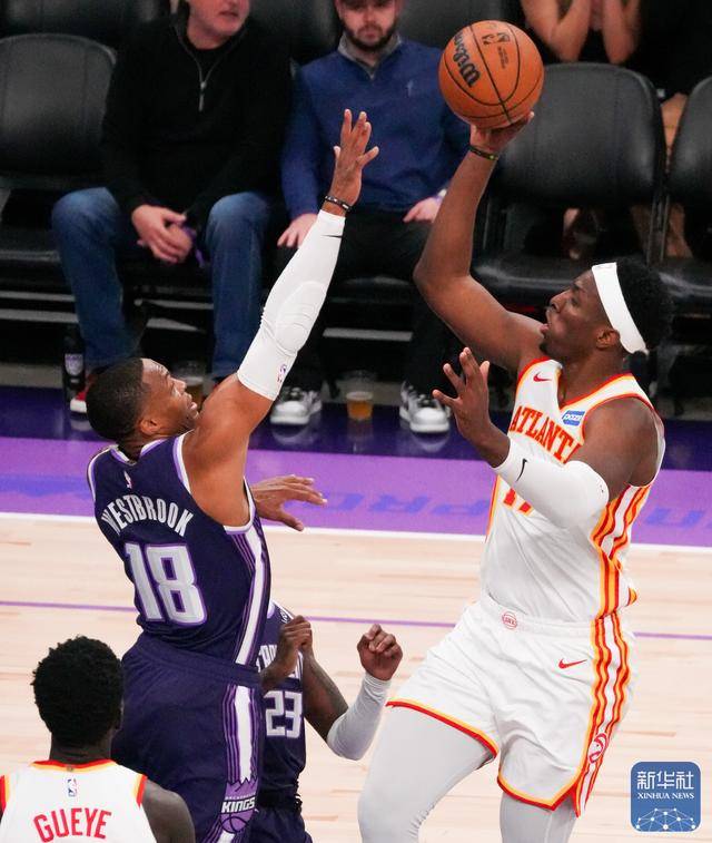 NBA常规赛|老(lǎo)鹰胜国王