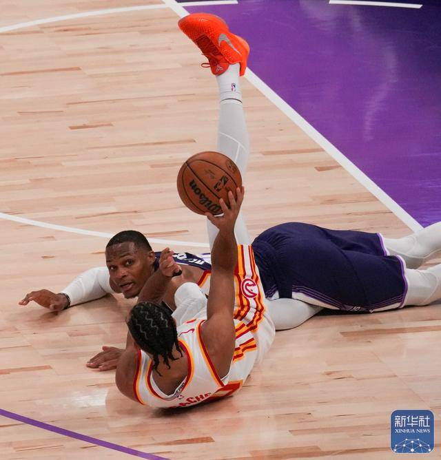 NBA常规赛|老(lǎo)鹰胜国王