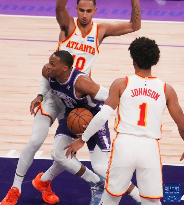 NBA常规赛|老(lǎo)鹰胜国王