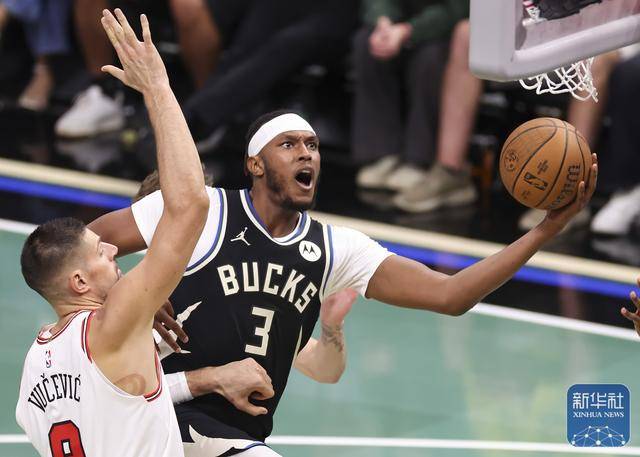 NBA常规赛｜雄(xióng)鹿胜公(gōng)牛