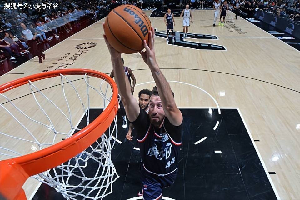 面对马刺拿下高(gāo)分!昔日黄蜂乐透秀还有机会重(zhòng)返(fǎn)NBA赛场吗?