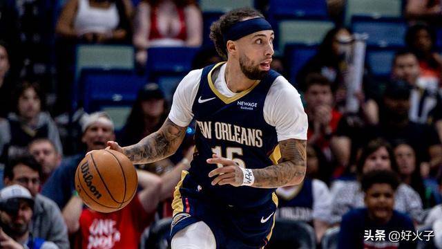 罸(fá)款2000美元，NBA对阿(ā)尔瓦拉多处以罸(fá)款，原因是他假摔