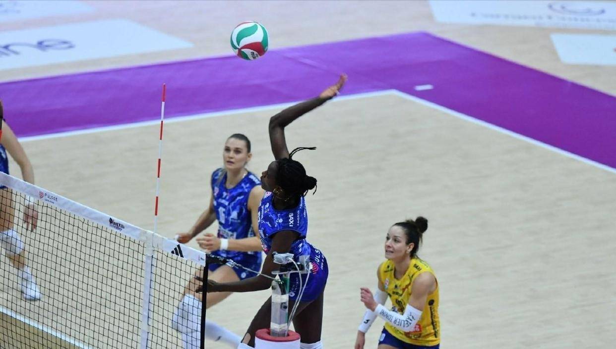 朱婷回归被问！科内五局大战，技術(shù)统计