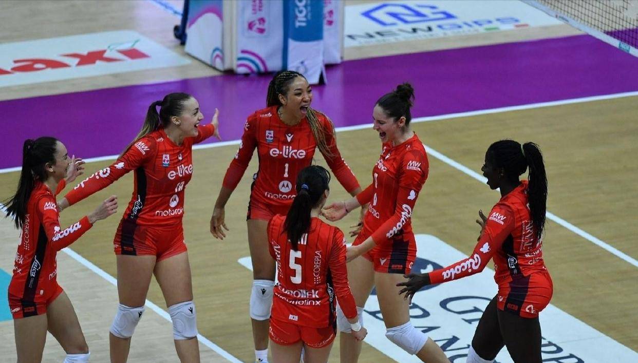 朱婷回归被问！科内五局大战，技術(shù)统计