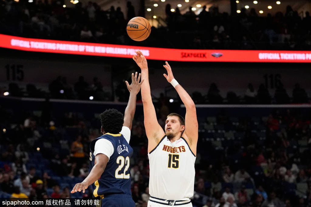 泰瑞斯·哈利伯顿在养伤期间加入《NBA夜话》担任评论员