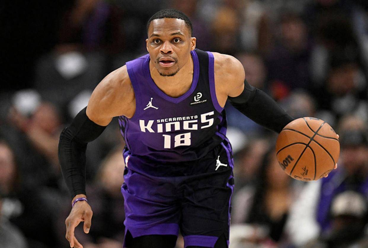 西部排名(míng)乱套！快船创NBA奇跡(jī)，掘金收(shōu)大礼，四队排名(míng)互换